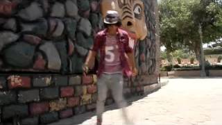 افجر رقص علي مهرجان سكلى سادات و فيفتى عمرو حاحا و حتحوت رقص كاتو بريك دانس رقص دق                 سمعها