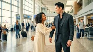 She Grabbed the Mafia Boss's Arm at the Airport—Pretend You're My Husband for the Next 40 Minutes
