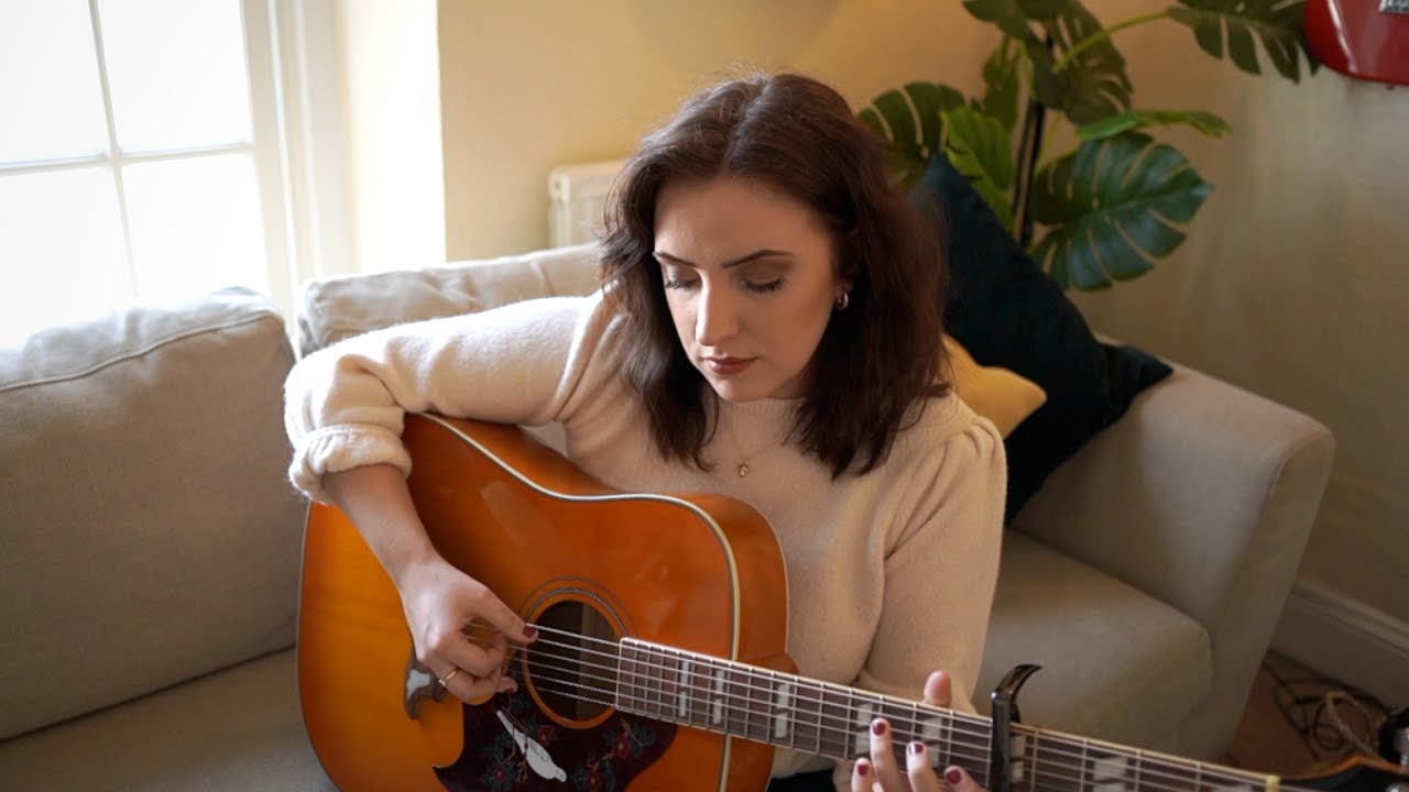 It's Different Now - Kate McGill auf YouTube ansehen It's Different Now - Kate McGill auf YouTube ansehen