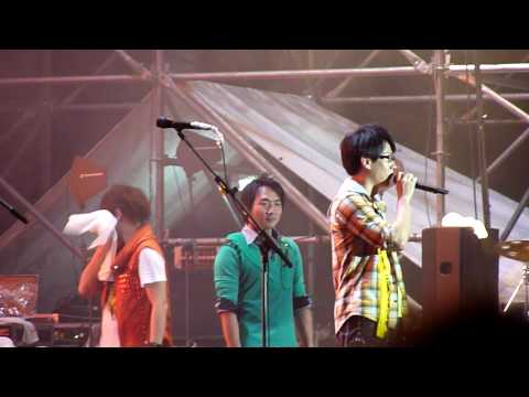 五月天變形DNA[無限放大版] 演唱會 17 Apr 2010 Singapore - Guan you talking 1