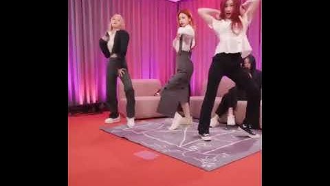 Itzy is obsessed with "Aespa Next Level"