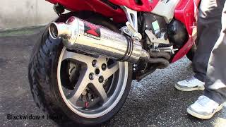 Aftermarket Cat back exhaust installation d&#39;un échappement moto.