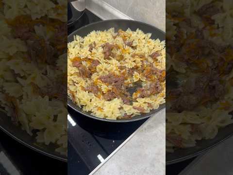 Иногда самые простые блюда,самые вкусные!А вы любите тушенку? #мясо#макароны #быстроивкусно