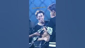 EXO Sehun forgot himself when he saw Suho abs on screen 😂