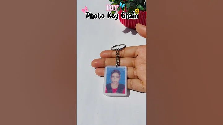 Photo Key Chain Idea | DIY Photo Key Chain Craft #photokeychain #keychain #diykeychain #diy #craft thumbnail
