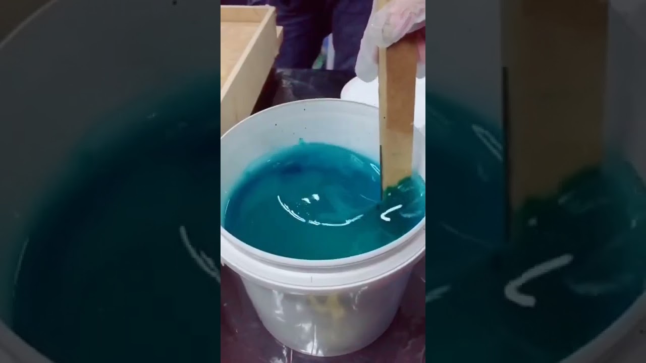 Turquoise Rivertable using Majestic Chemicals Liquid Marble Crystal 💜 