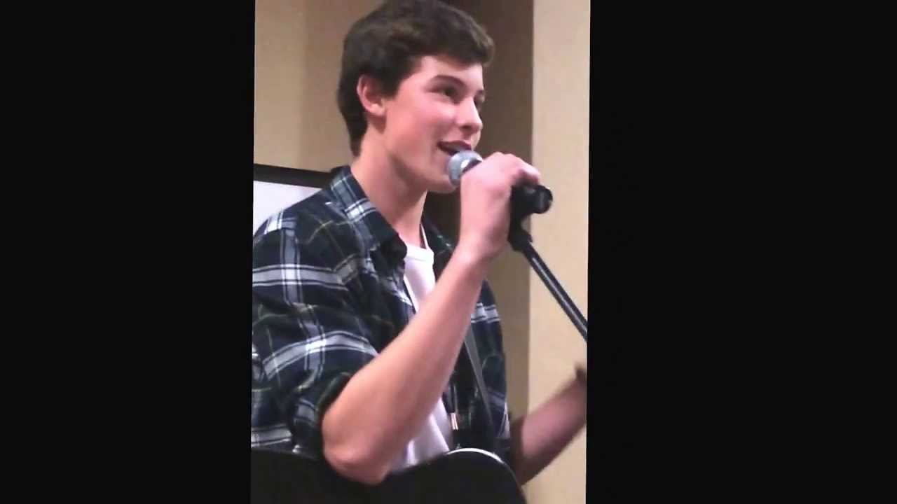 Shawn Mendes and Jack Gilinsky singing I'm Yours by Jason Mraz and Drunk by Ed Sheeran.