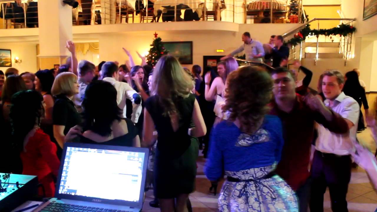 Ресторан наш двор в старокорсунской Ресторан наш двор в старокорсунской