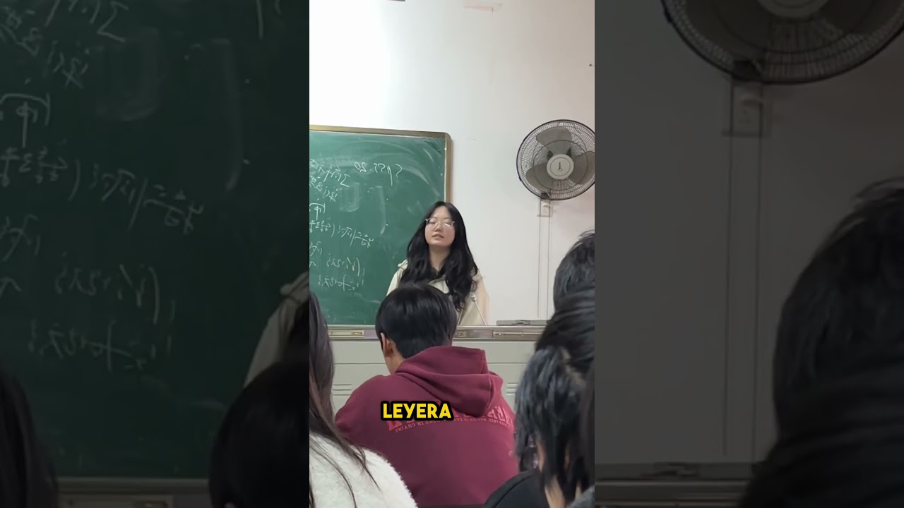 el hombre Le Hizo una Broma a Su Amigo en Clase 😂