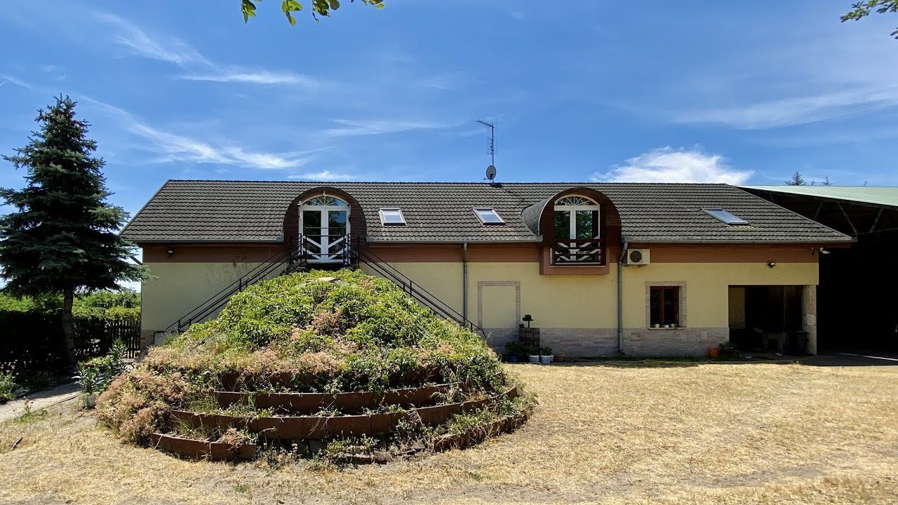 220 000 Eur - Landwirtschaftliches Anwesen– 2 Wohnhäuser mit viele Nebengebäude - Objekt: 1292