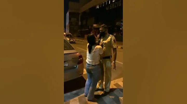 stupid girl slap police man🤬🤬😡 - DayDayNews