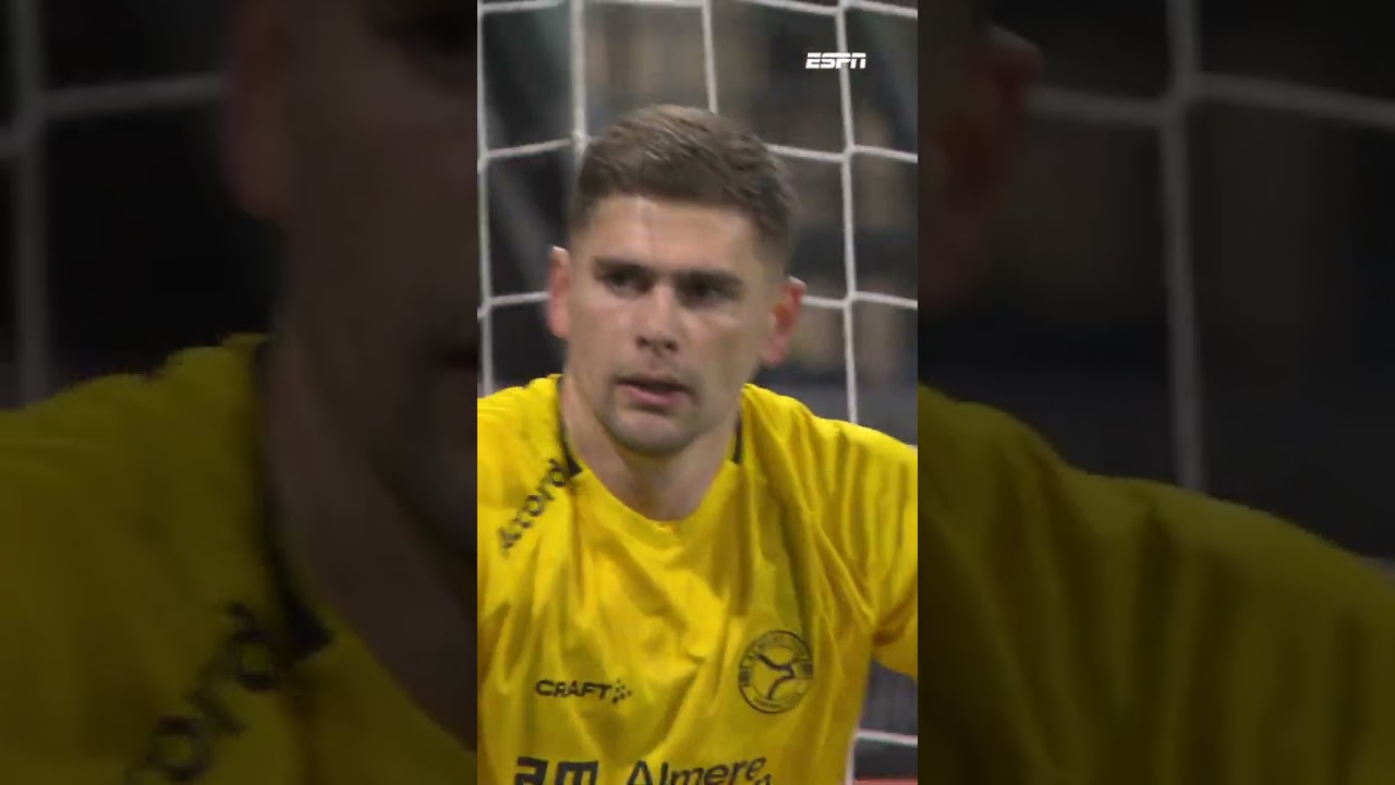 Oei, oei, oei Jonas Wendlinger... Wat een knullig eigen doelpunt 🫣