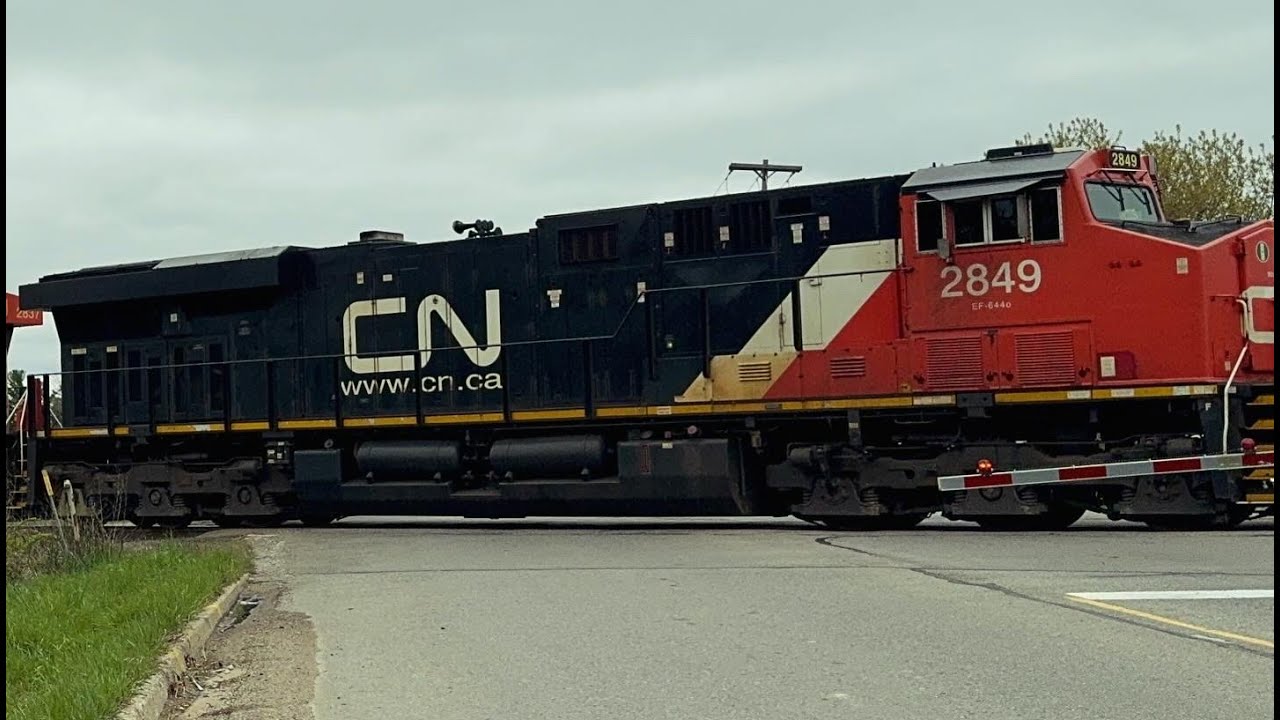 4/24/24 CN Train 492 - YouTube