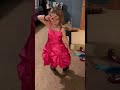 Fashionista Sloan dancing VIDEO 12 03 18