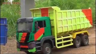 murrotal surah hud [ syaikh misyari rasyid ] dengan gambar mobil truk.