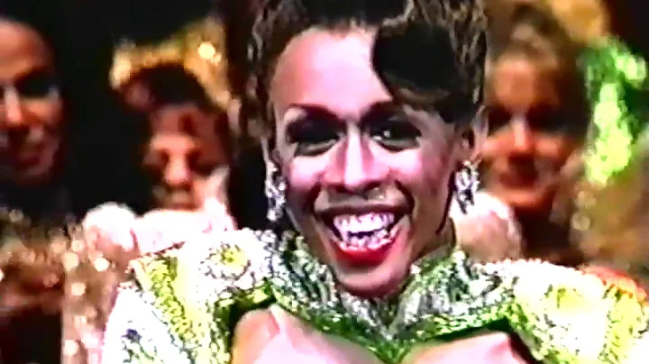 Crowning Jacqulyn DeVaroe MGA 1994