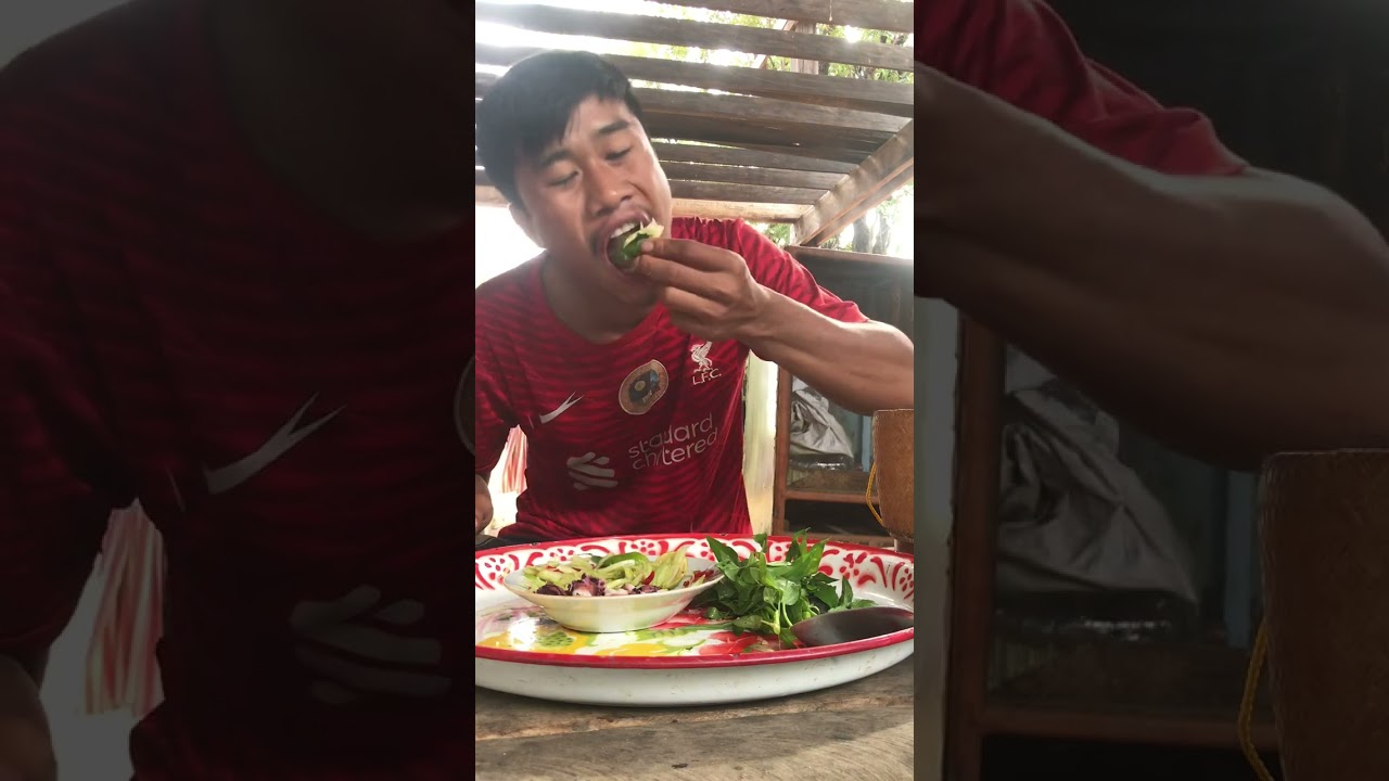 #ກິນຕຳໝາກຫຸ່ງປາໝືກ