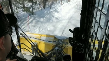 Bobcat s650 with the Snowolf quattro