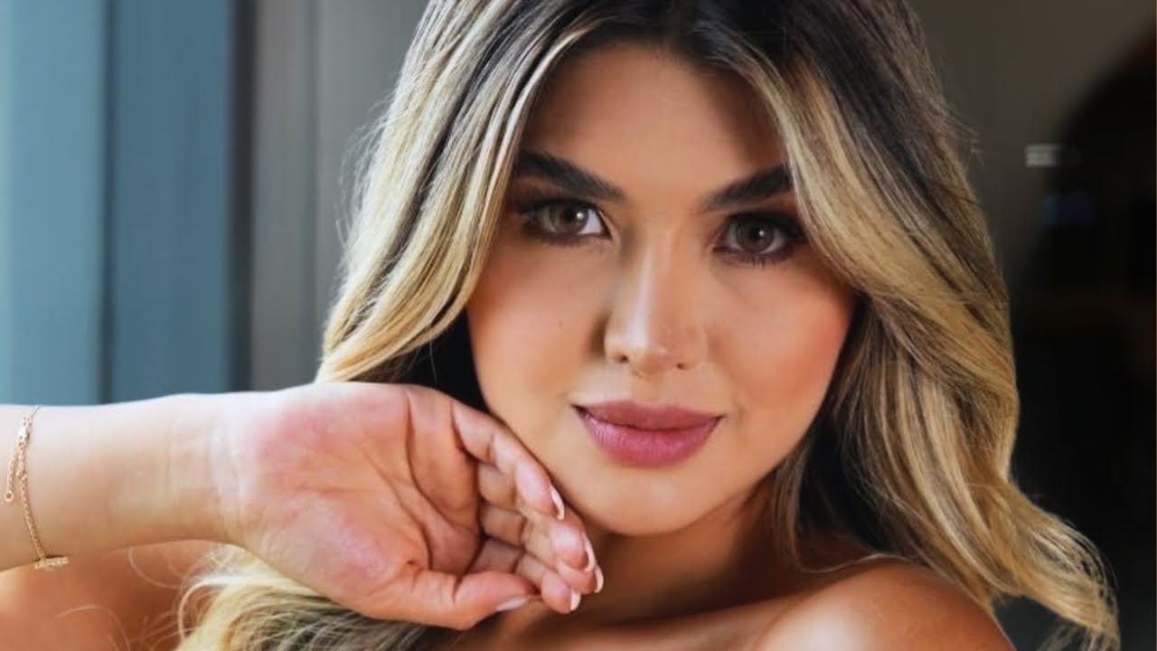 Esmeralda Muñoz Colombian Model & Instagram Influencer Bio, Wiki