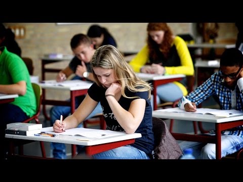Video: 14 manieren om te ontspannen voor een eindexamen op de universiteit