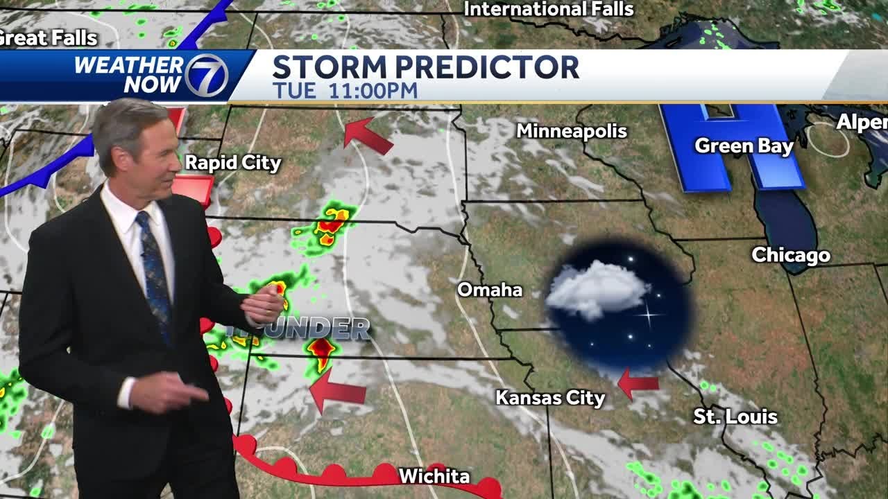 Late night rain, more in Omaha Wednesday - YouTube
