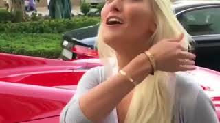 SEVGİLİSİNE FERRARİ HEDİYE ETTİ :)