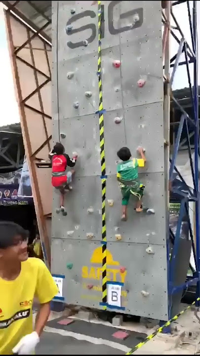 Lomba Panjat Tebing Anak || Wall Climbing Competition  #shorts