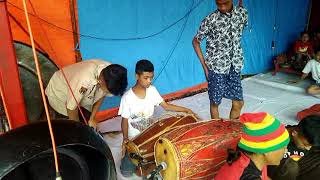 Loading Sania Sound System Kliwonan untuk acara Pentas Perdana Tari Topeng Tradisional Budoyo Luhur