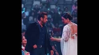 salman khan and gauhar khan iifa award show abudhabi