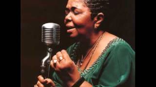 Cesaria Evora - Petit Pays (Chateau Flight Remix) chords