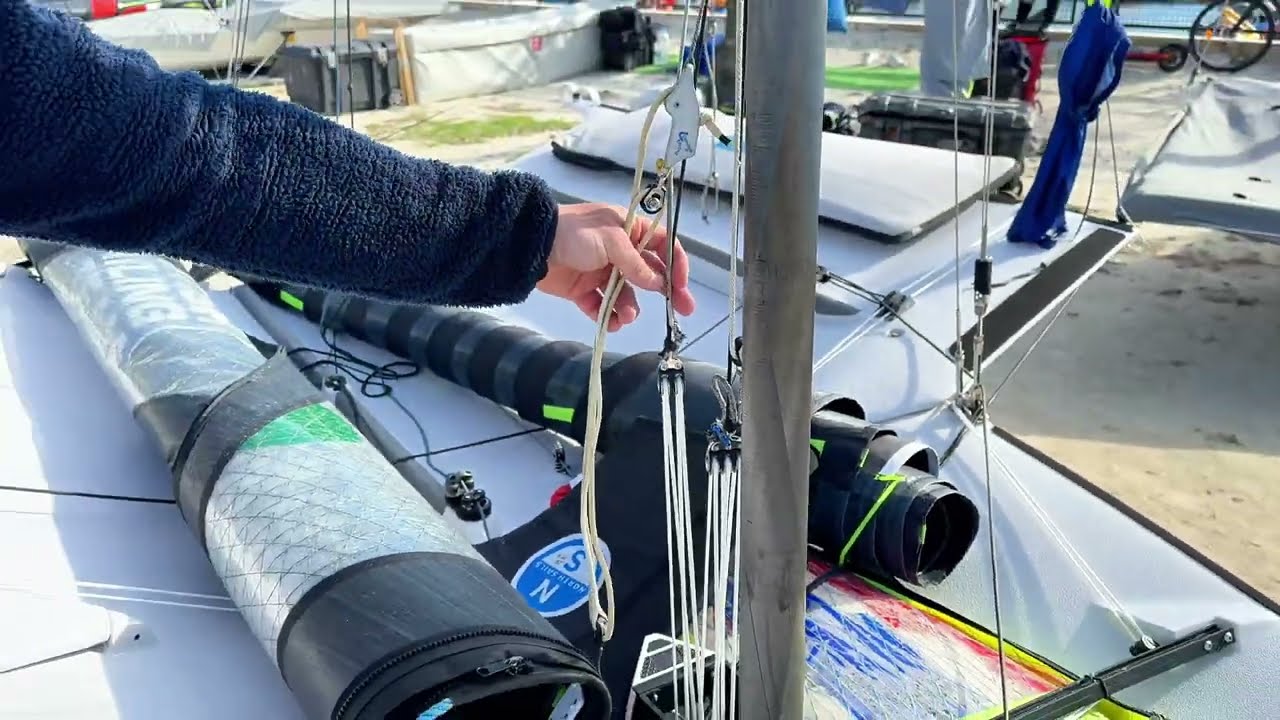 ⁣49er RIGGING TUTORIALS - Kicker & Cunningham