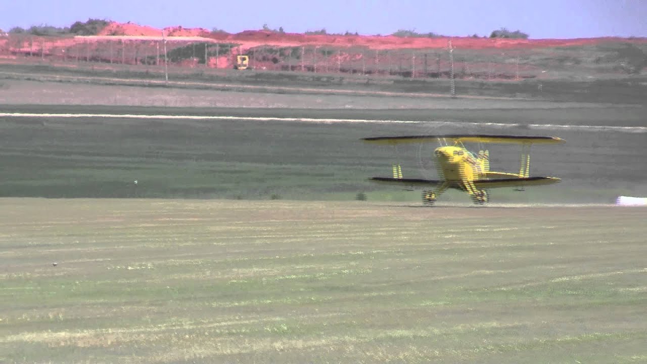 Pitts S-2S grass-strip departure