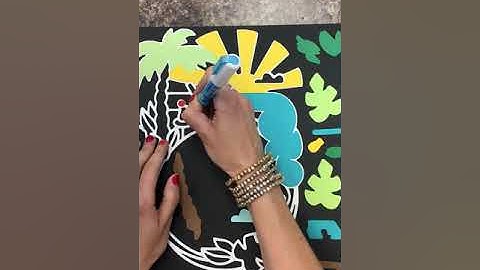 Zig Squeeze and Roll Glue Pen Demo