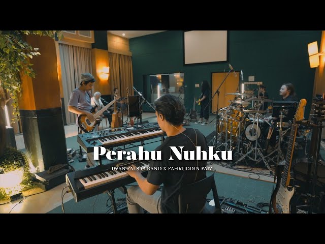 Iwan Fals & Band - Perahu Nuhku (Live Version) | Official Music Video class=