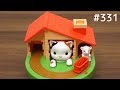 ねずみが猫から逃げる貯金箱。A piggy bank where a mouse escapes from a cat