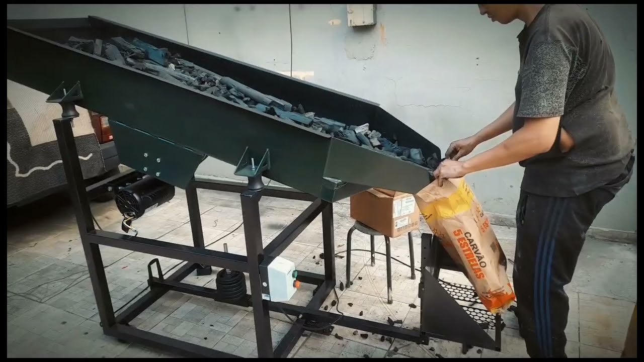 Fabricando peneiras para carvão vegetal por muitos anos 