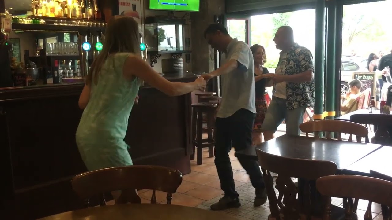 Sunday Apéro Jazz at Molly’s Malone’s