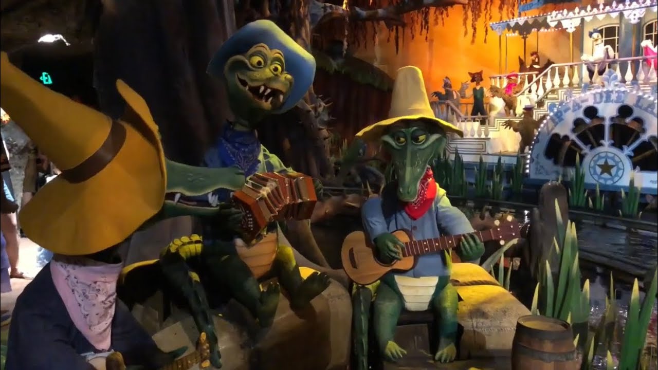 Splash Mountain Disneyland The ZipADeeDooDah scene during an