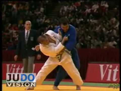 competition คืออะไร JUDO 2000 Tournois de Paris: Ruslan Seilkhanov (KAZ) - Ryuichi Murata (JPN)