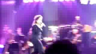 I just wanna be happy, Gloria Estefan TElefonica Arena Madri