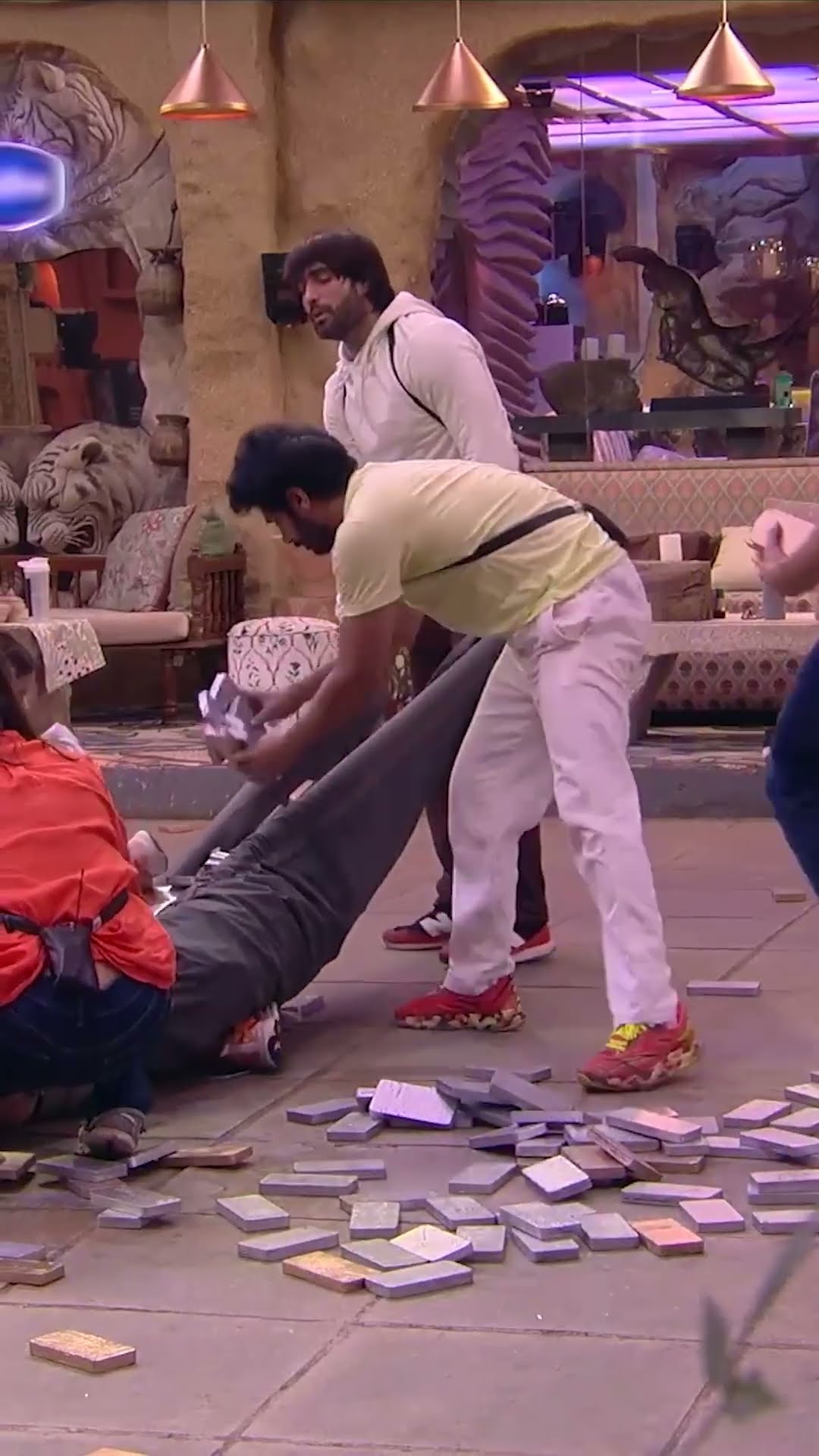 Task में लगी Chum को चोट | Bigg Boss 18 | Best Moments #ColorsTV
