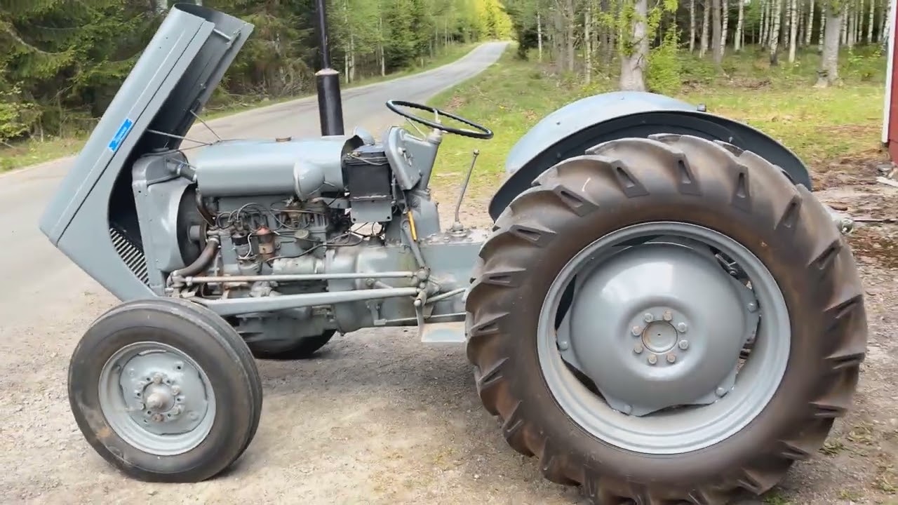 Veterantraktor FERGUSON TEA 20