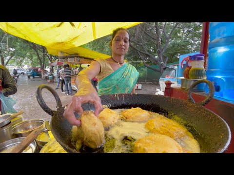 Very Brave Jyoti Didi Serves Cheese Vadapav in Nashik   Indian Street Food