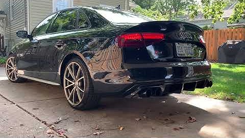 Custom 2015 Audi S4  - Cold Starts and Revs