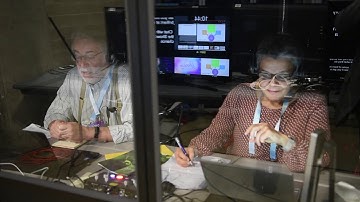 How does simultaneous conference interpretation work?