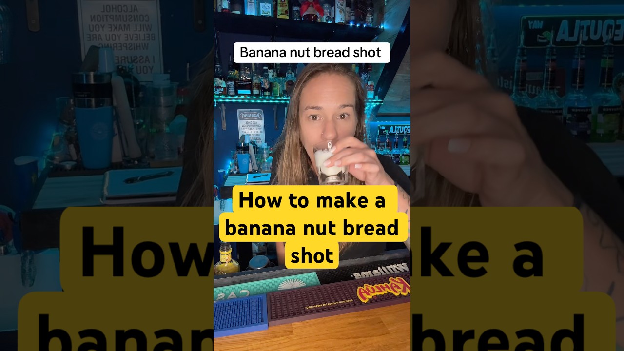 How to make a banana nut bread shot #fruityshot #bartender #fruitycocktail