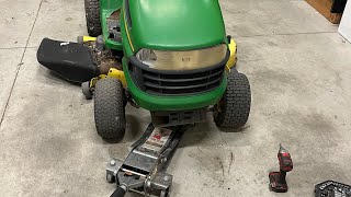 How to take the tires off of your riding lawnmower! Lawnmower repair! by Mechanic Ninja 107 views 2 weeks ago 9 minutes