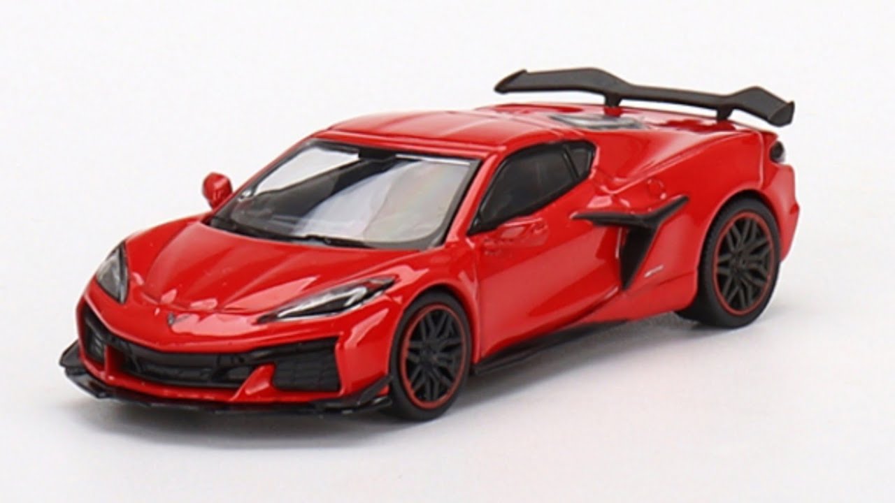 Mini GT Chevrolet corvette Z06 #441, #477 - YouTube