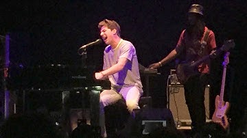Charlie Puth - See You Again (Solo Performance - Live Barcelona May 5, 2016)