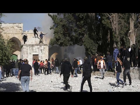 Столкновения у мечети Аль-Акса. Более 40 пострадавших